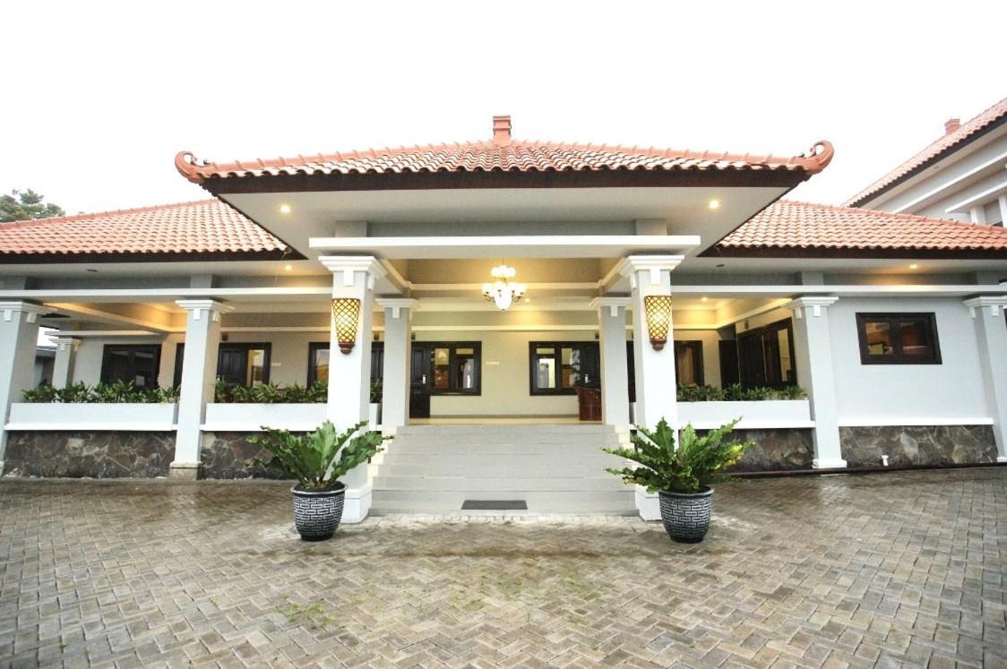 Avila Ketapan Rame Hotel Prigen Exterior photo