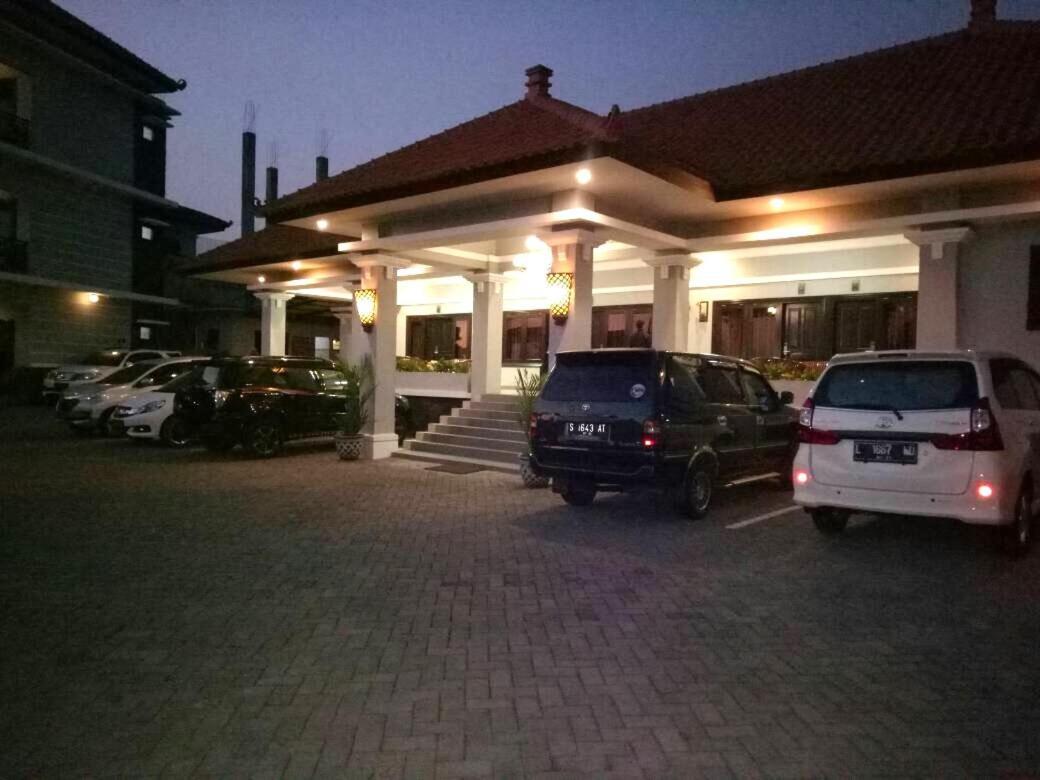 Avila Ketapan Rame Hotel Prigen Exterior photo