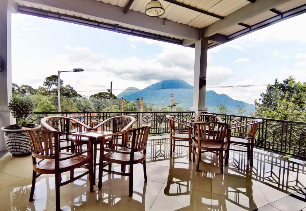 Avila Ketapan Rame Hotel Prigen Exterior photo