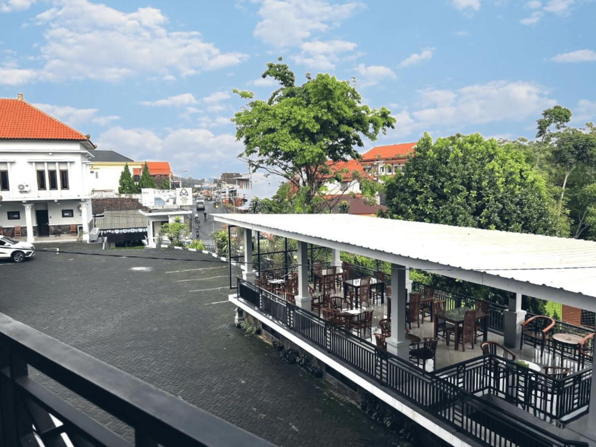 Avila Ketapan Rame Hotel Prigen Exterior photo
