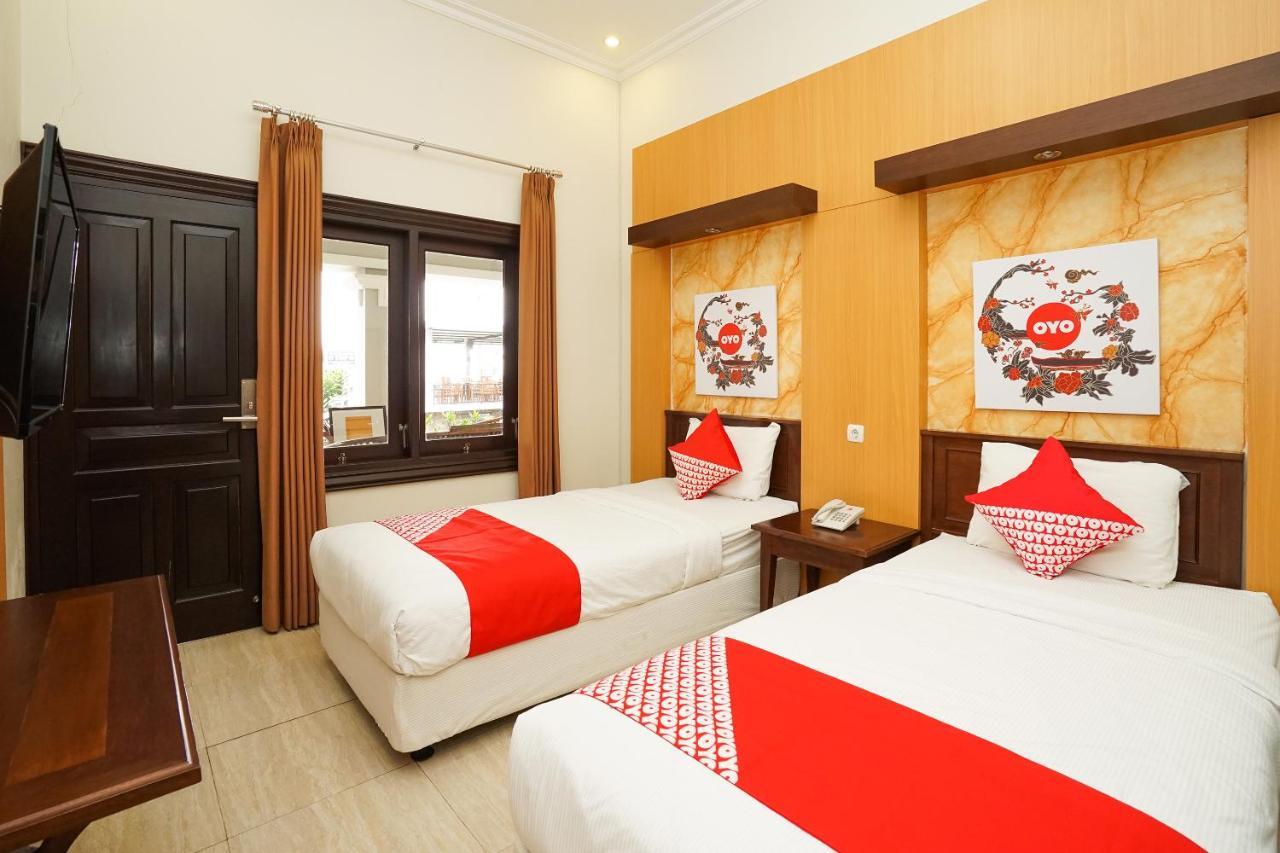 Avila Ketapan Rame Hotel Prigen Exterior photo